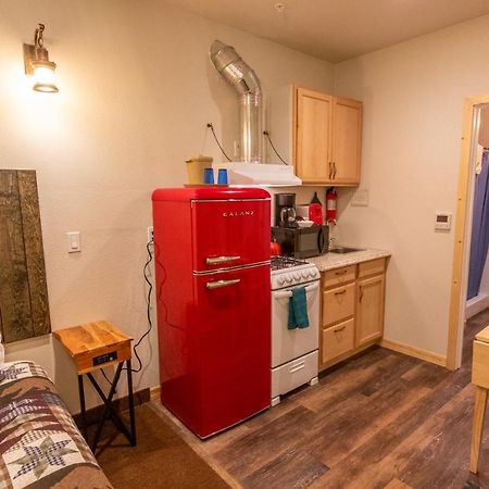 June Lake Motel Bagian luar foto