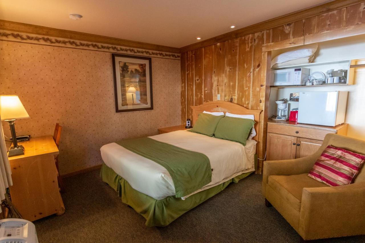June Lake Motel Bagian luar foto