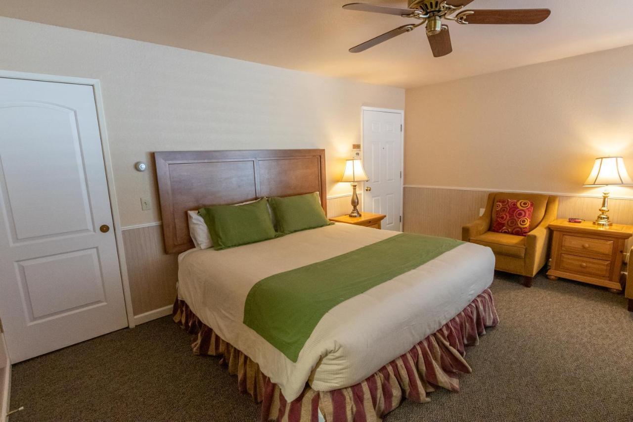 June Lake Motel Bagian luar foto